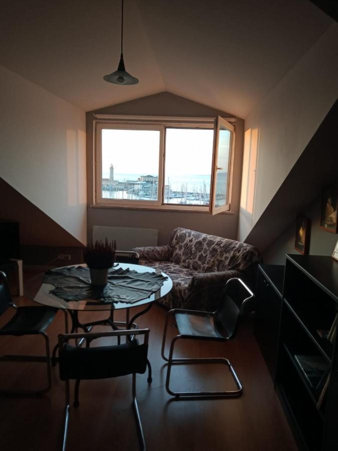 Mansarda Centrale Vista Mare Appartement Triëst Buitenkant foto