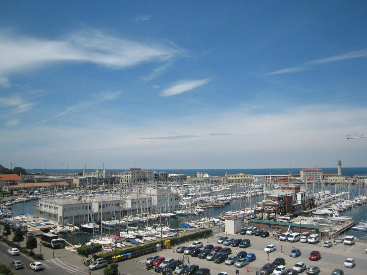 Mansarda Centrale Vista Mare Appartement Triëst Buitenkant foto